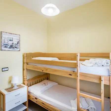 Red House Near The Sandy Beach, Parking & Wi-fi Avola