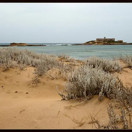 Red House Near The Sandy Beach, Parking & Wi-fi *