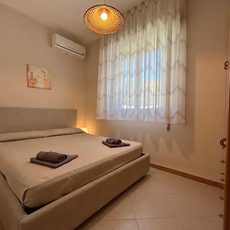 Red House Near The Sandy Beach, Parking & Wi-fi Avola