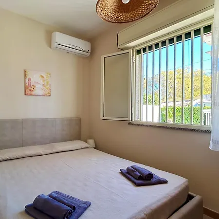 Red House Near The Sandy Beach, Parking & Wi-fi *