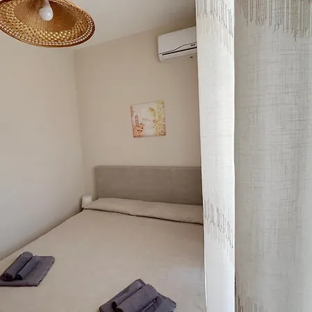 Red House Near The Sandy Beach, Parking & Wi-fi Avola